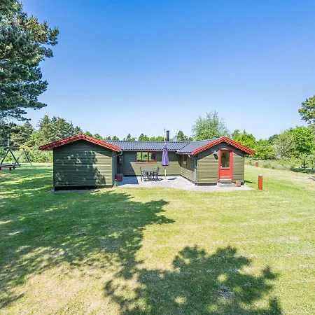 Secluded Pine Tree Cottage-by Traum * Blavand